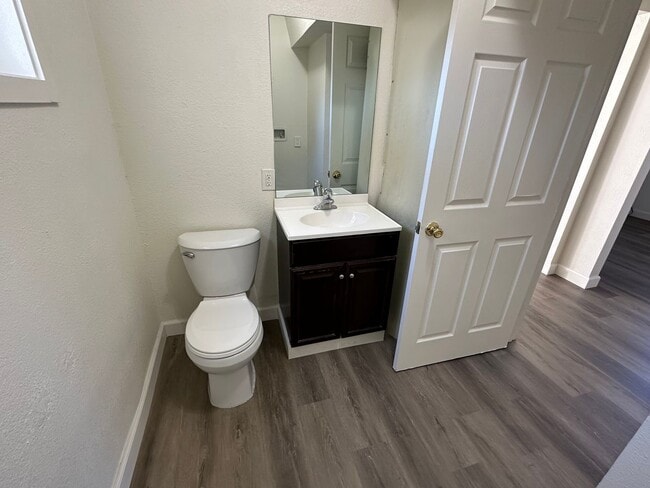 Photo - 311 5th St Unit 311 5th Street (Middle )