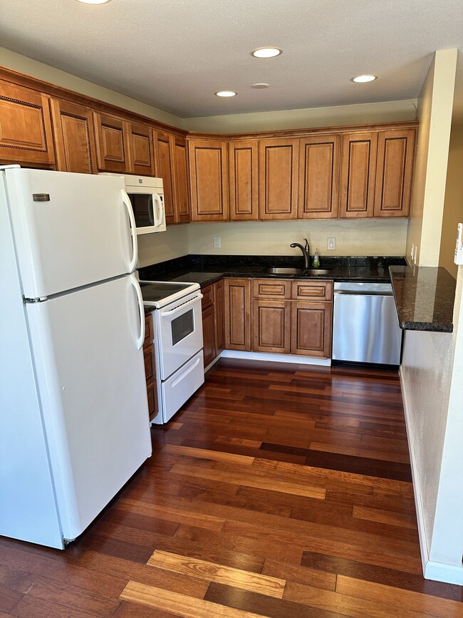 Photo - 200 SW Florence Ave Unidad G11