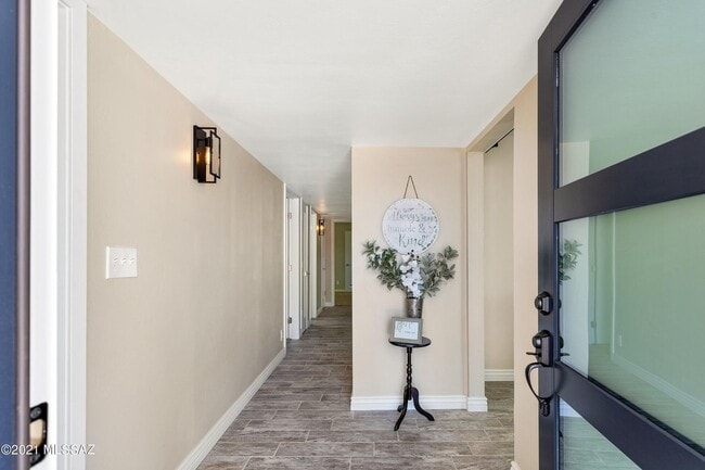 Photo - PRELEASE AUGUST 2026 - Charming Mid Century home