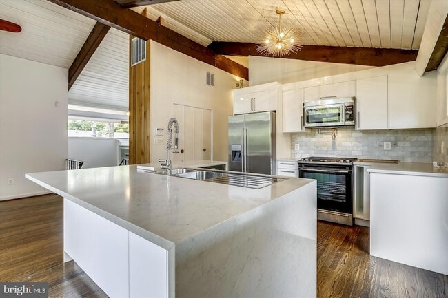 Photo - 5511 Huntington Pkwy