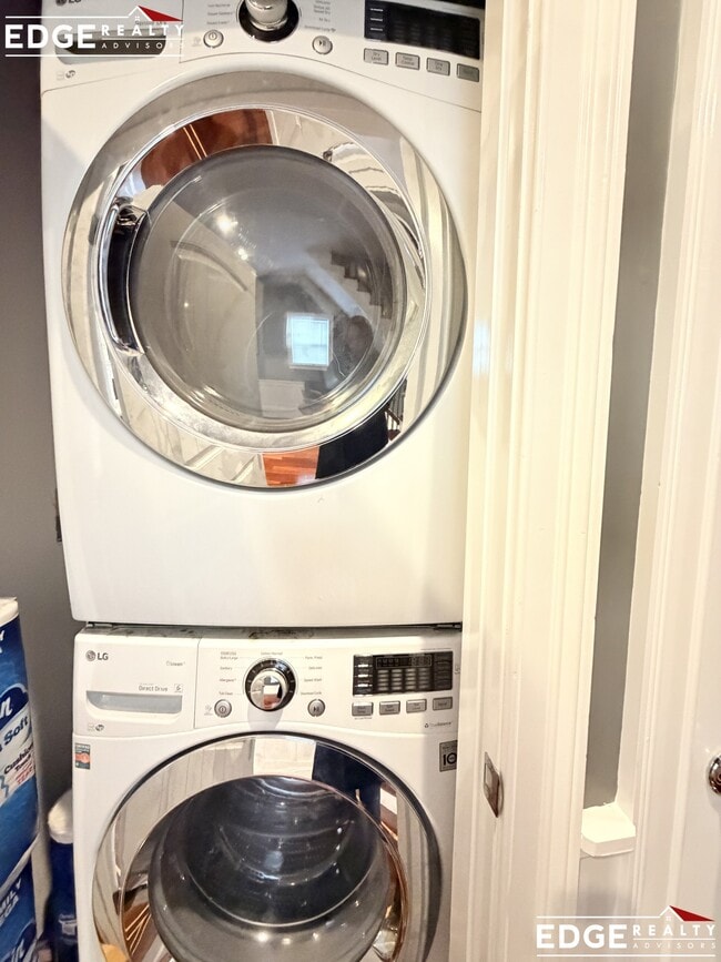 Photo - 580 E 3rd St Unidad 3