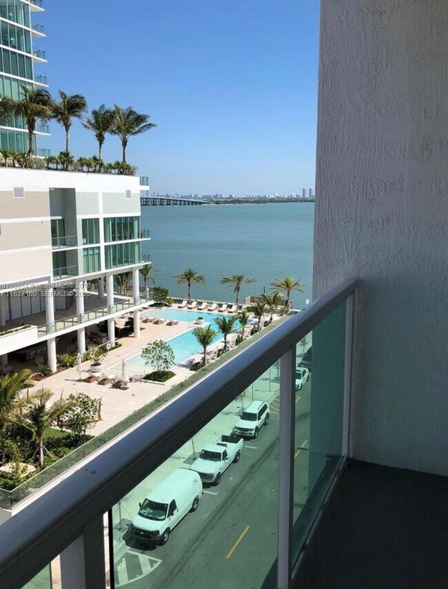 Photo - 520 NE 29th St Unit 703