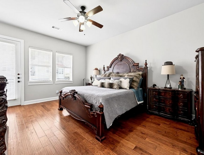 Photo - 555 Via Amalfi Unit ID280992