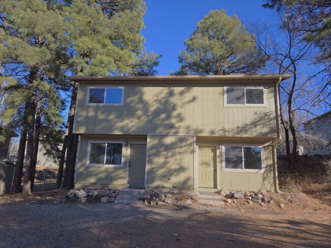 2 Bed, 1 Bath Townhouse next to NAU!! Stud... - 2 Bed, 1 Bath Townhouse next to NAU!! Stud...