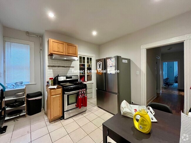 Building Photo - 14 Batchelder St Unit 1 Rental