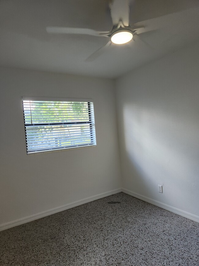 Photo - 1005 N Bracewell Dr