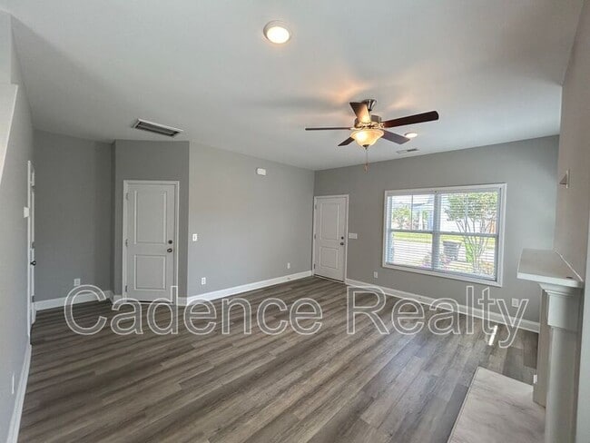 Photo - 1543 Grey Cliff Run