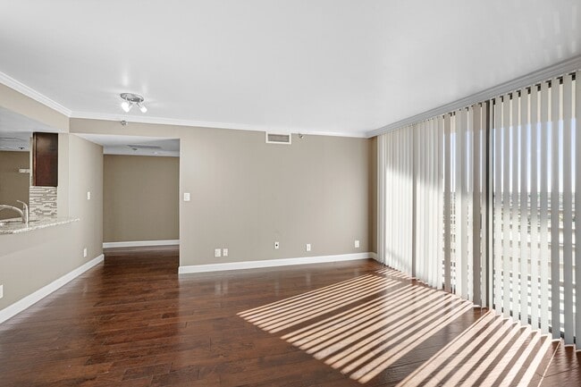 Photo - 3525 Sage Rd Unit 801