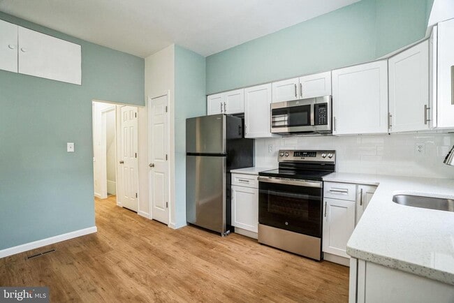 Photo - 435 N 32nd St Unit 1