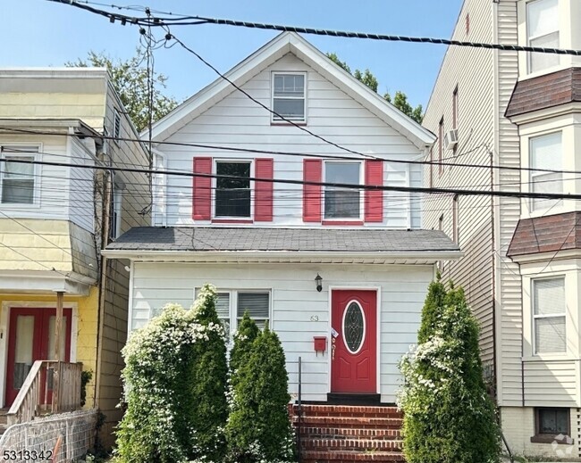 Building Photo - 63 Maple Ave Rental