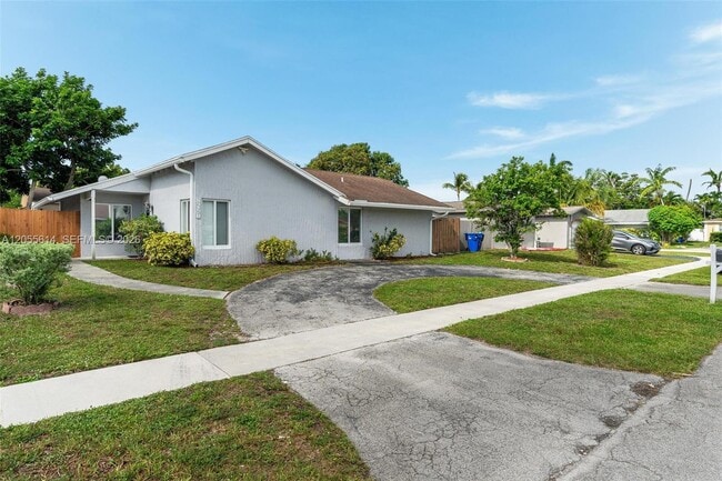 Photo - 8250 SW 3rd Pl
