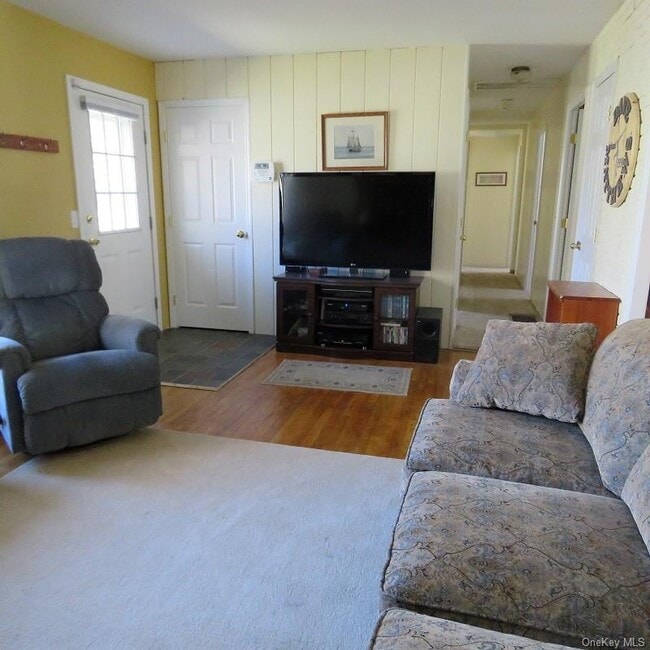 Photo - 7 Owen Dr
