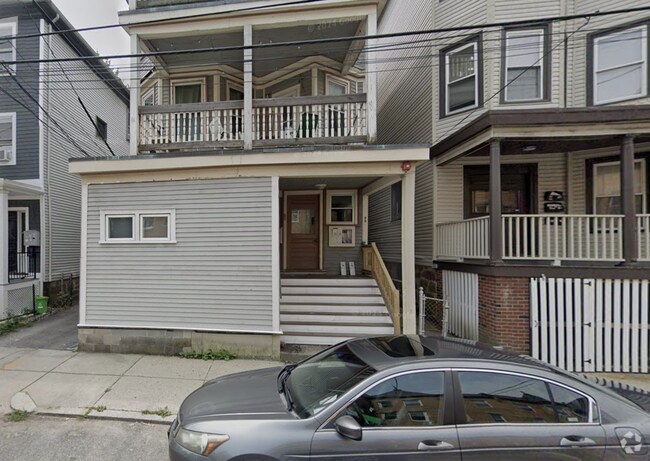 Building Photo - 99 Calumet St Unit 1 Rental