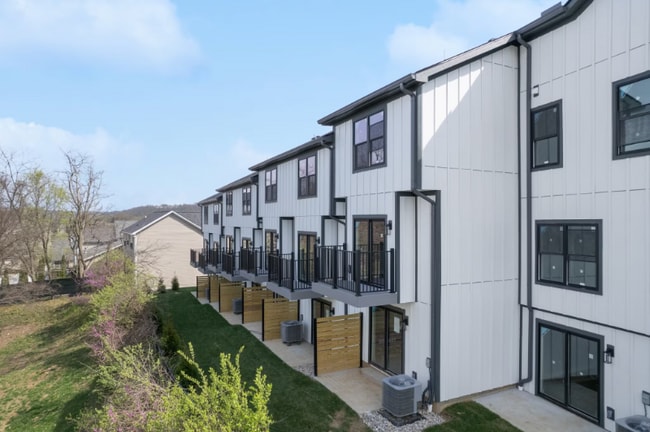 Photo - 4486 Butterfield Pl