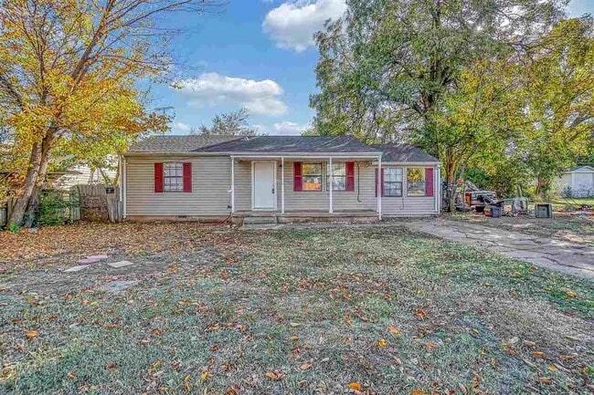 Photo - 2112 NW Bessie Ave