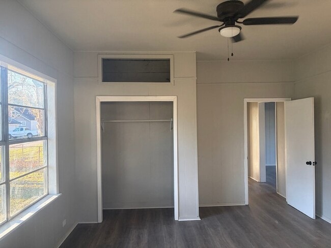 Photo - 2001 12th St