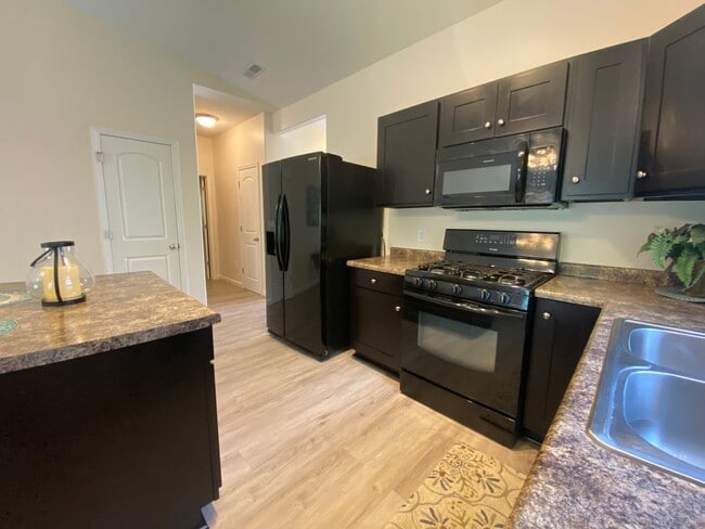 Building Photo - Modern 3 Bedroom Home on Bloomington's West Side