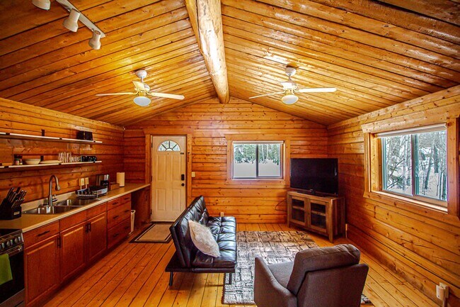 Photo - ALL Utilities Included! Dream Alaskan Stud...