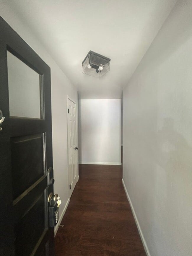 Photo - 1331 W Mary Ct
