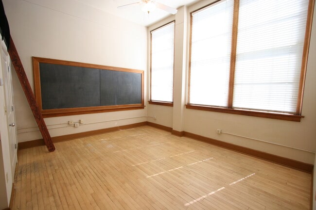 Photo - 100 Broadway Blvd NE Unidad 303