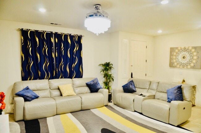 Photo - 2617 Alliston Loop