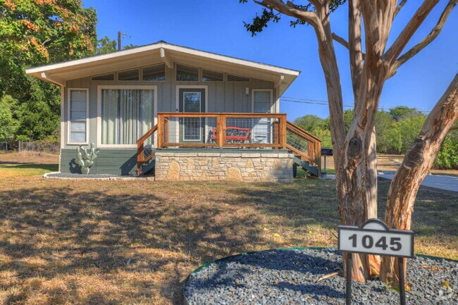 Building Photo - "Furnished 2-Bedroom Cottage Near Guadalup... Rental