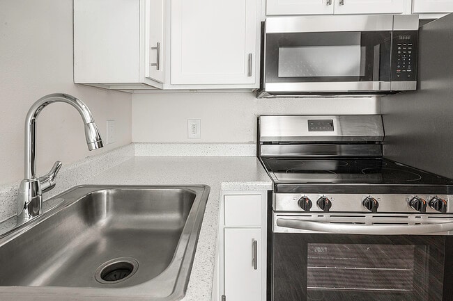 Photo - Silver Pines Senior Community