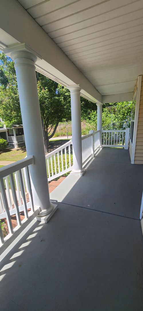 Photo - 4 Bedroom - Less than 2 miles from Swamp R...