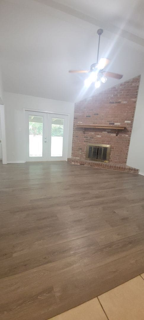 Photo - Beautiful 3 bedroom/2 bath with fireplace ...