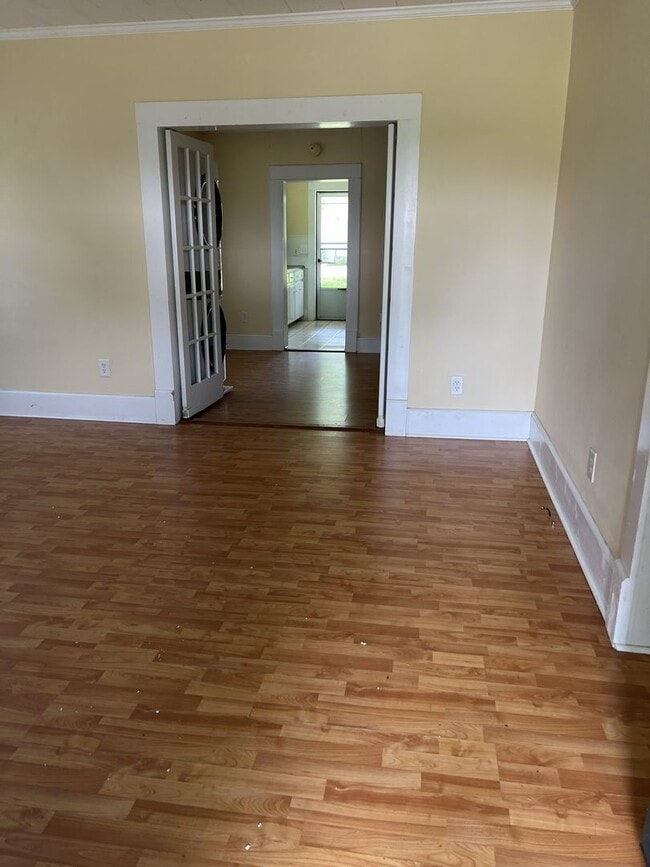 Photo - 5362 Smith St