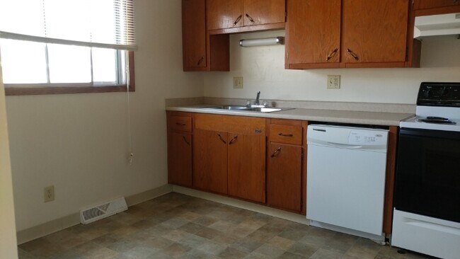 Photo - 2701C Halsted Rd