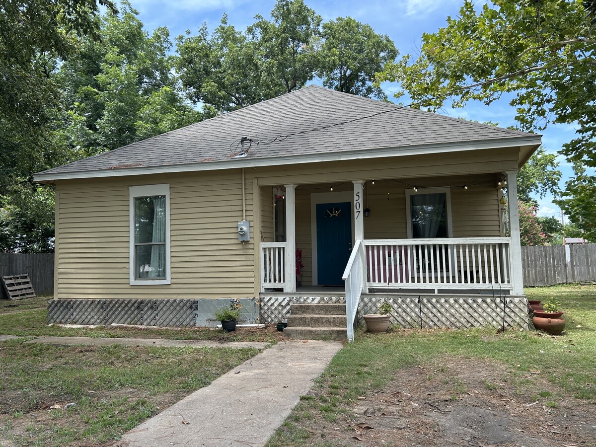 Photo - 507 W Smith St