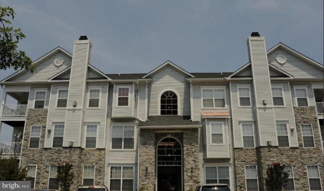 Photo - 5928 Founders Crossing Ct Apartment Unit 204