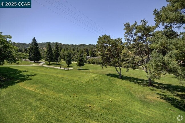 Building Photo - 3377 Rossmoor Pkwy Unit 3 Rental