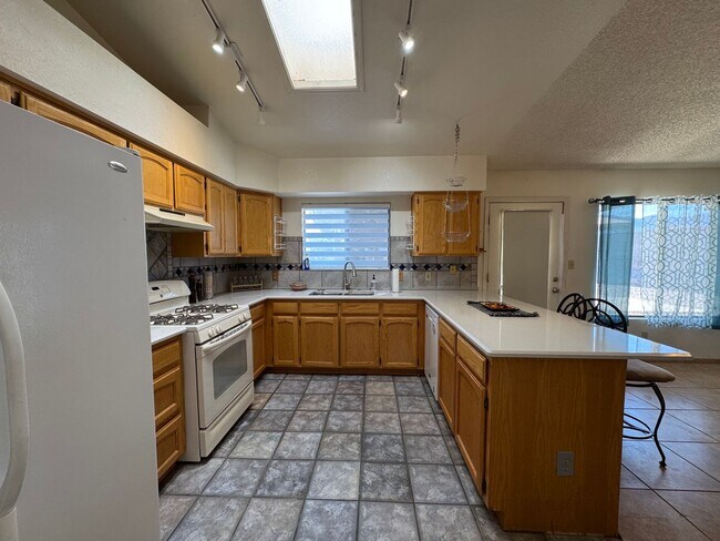 Photo - 2660 Ridge Crest St