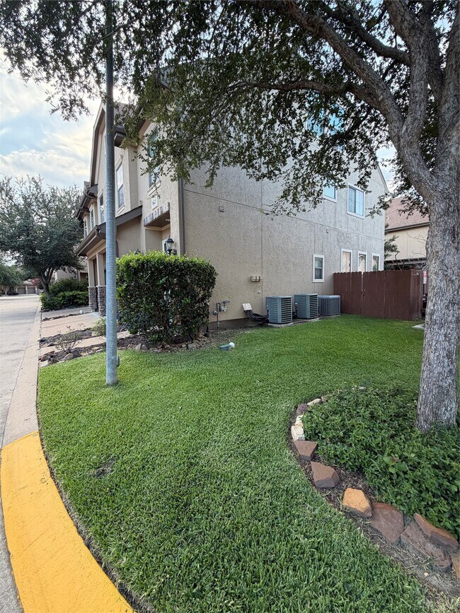 Photo - 11602 Royal Oaks Crossing