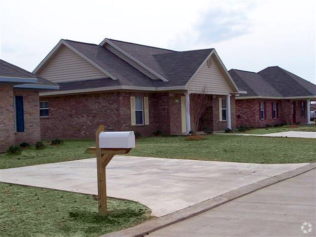 Building Photo - Sugarland Terrace Rental