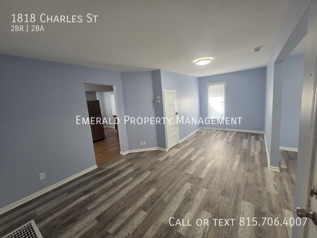 Photo - 1818 Charles St