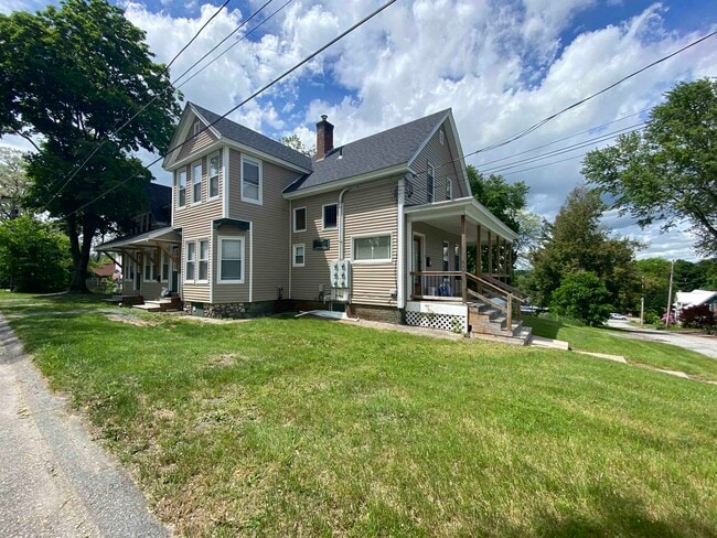 Building Photo - 21 Highland Ave Unit 1