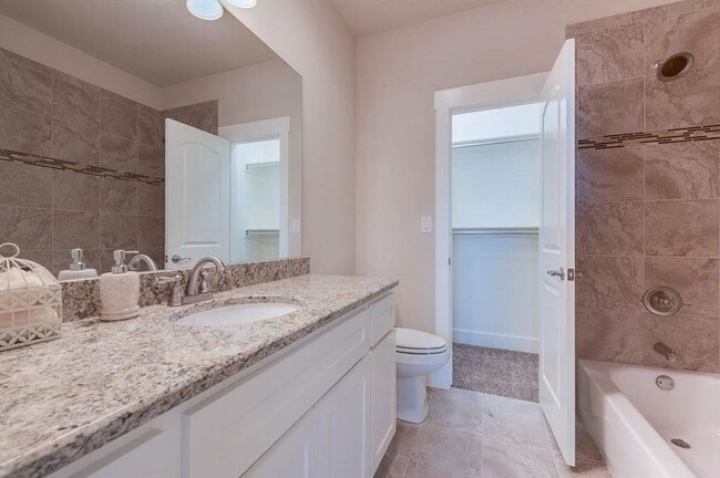 Photo - 203 Belleville Dr