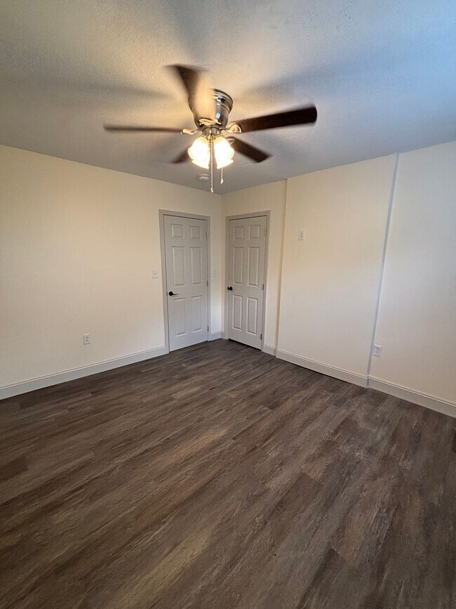 Photo - Freshly Renovated 3-Bed, 2-Bath Home Just ...