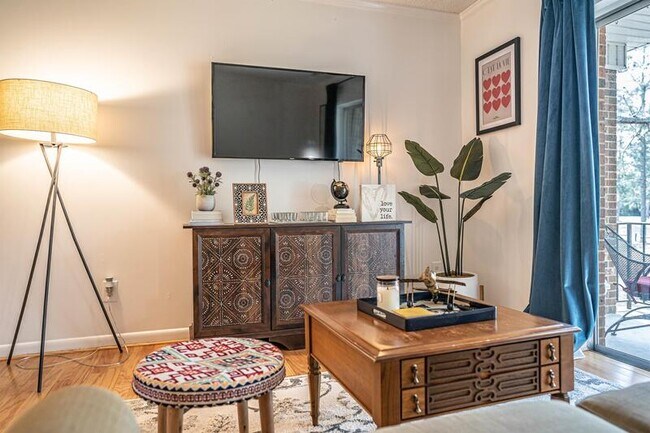 Photo - 331 Driftwood Cir