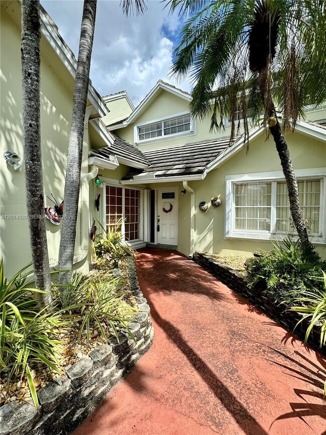 Photo - 4745 NW 98 Pl