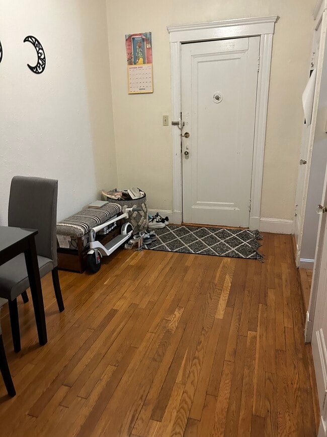 Photo - 2001 Commonwealth Ave