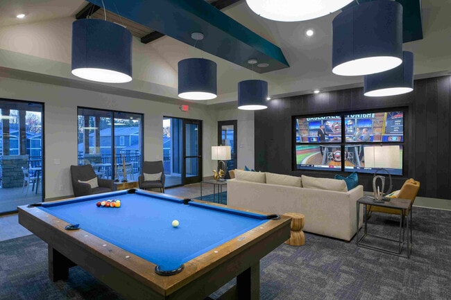 5.1.4.1.28_RKSU_Int_28_300ppi - Pavilion Kennesaw