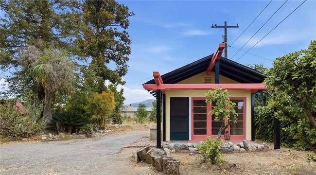 Photo - 607 Hacienda Dr