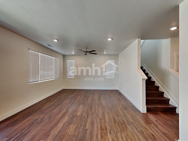 Photo - 832 S Oak St