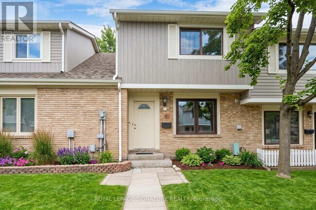 Photo - 98 Falconer Dr