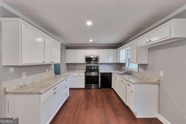 Photo - 115 Elizabeth Way