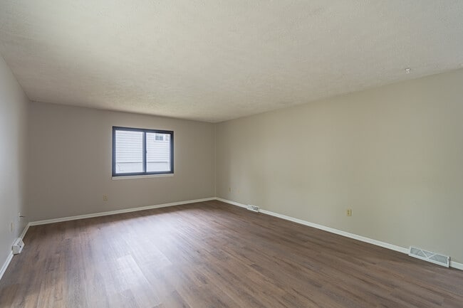 Photo - 13103 Lillian St